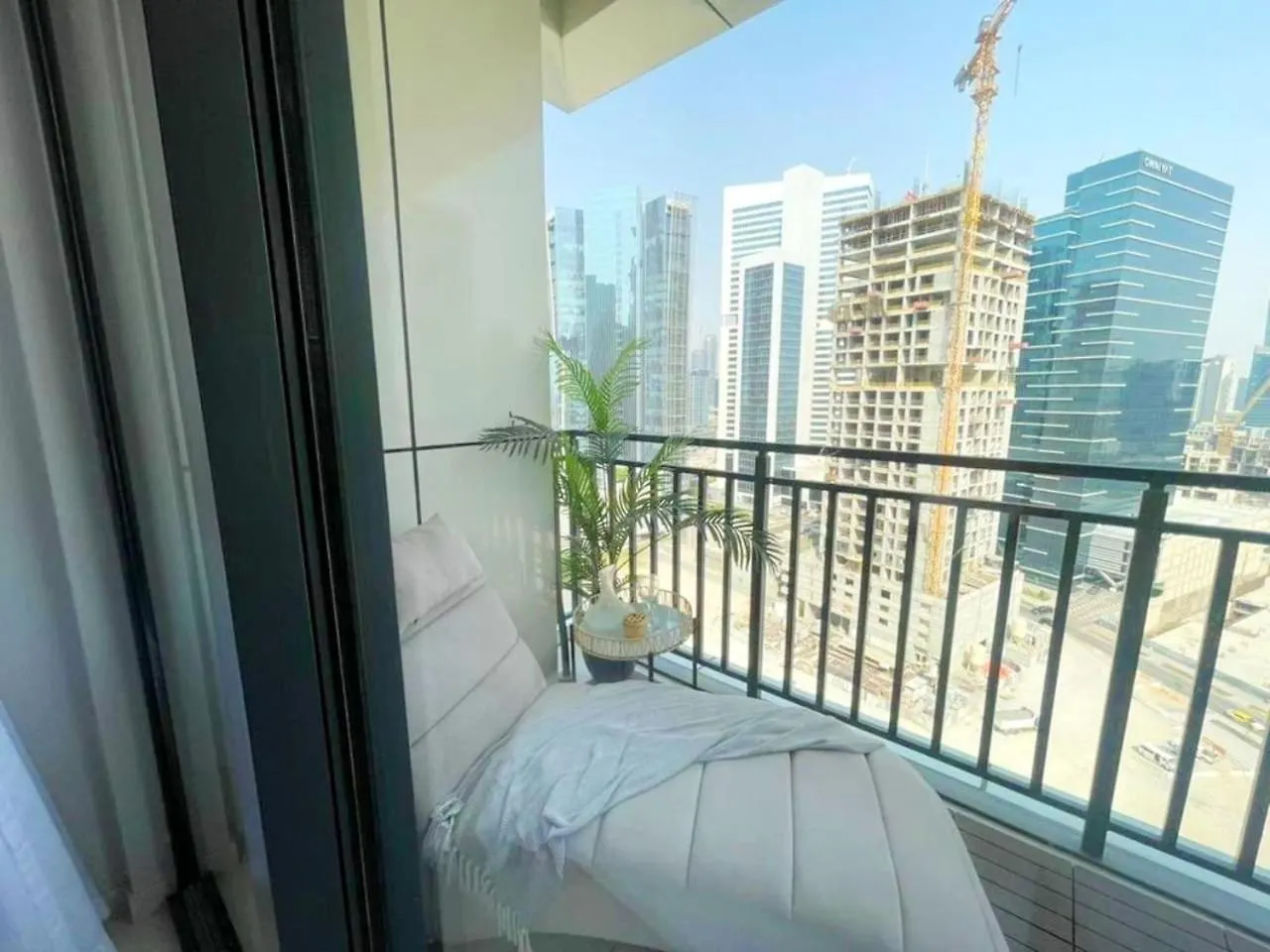 Modern 1Br W Balcony & Canal Views Near Downtown By Vibel Dubai