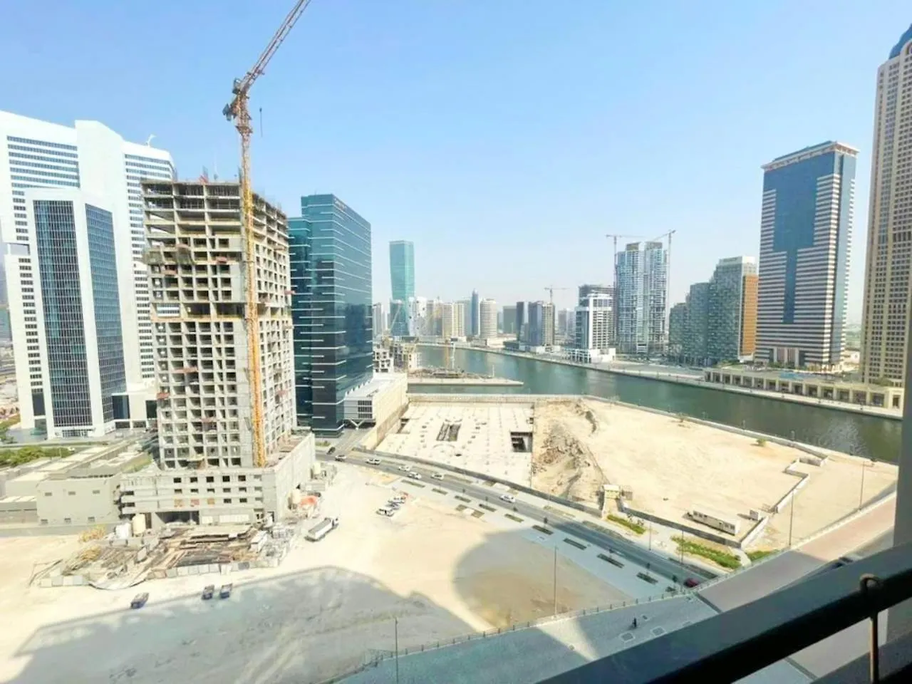 Modern 1Br W Balcony & Canal Views Near Downtown By Vibel Dubai