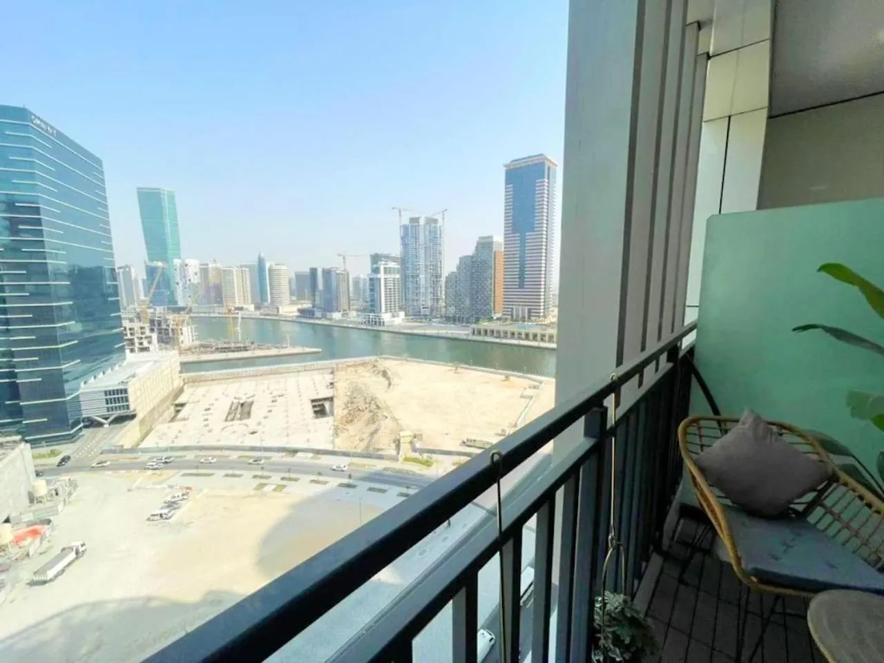 Appartamento Modern 1Br W Balcony & Canal Views Near Downtown By Vibel Dubai Emirati Arabi Uniti